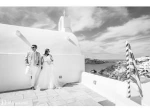 Wedding Photographer Santorini